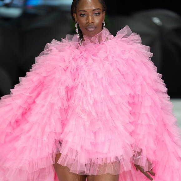 Floating Mini with Train - Picture 5 of 11